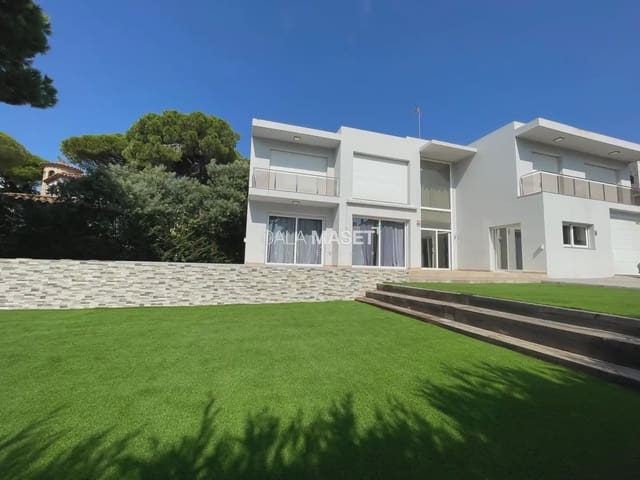 5 slaapkamer Villa te koop in Platja d'Aro, Castell-Platja d'Aro met zwembad garage - € 1.350.000 (Ref: 9890814)