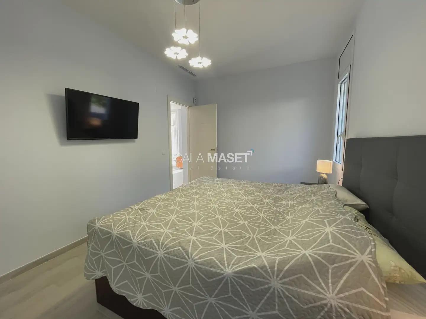 5 slaapkamer Villa te koop in Platja d'Aro met zwembad garage - € 1.350.000 (Ref: 9890814)