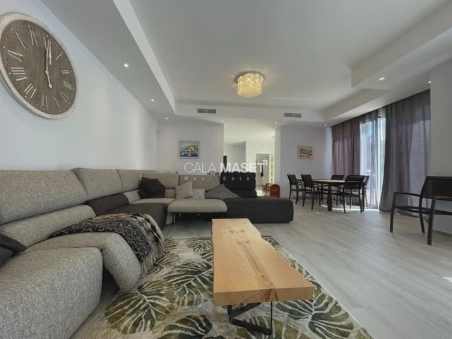 5 slaapkamer Villa te koop in Platja d'Aro, Castell-Platja d'Aro met zwembad garage - € 1.350.000 (Ref: 9890814)