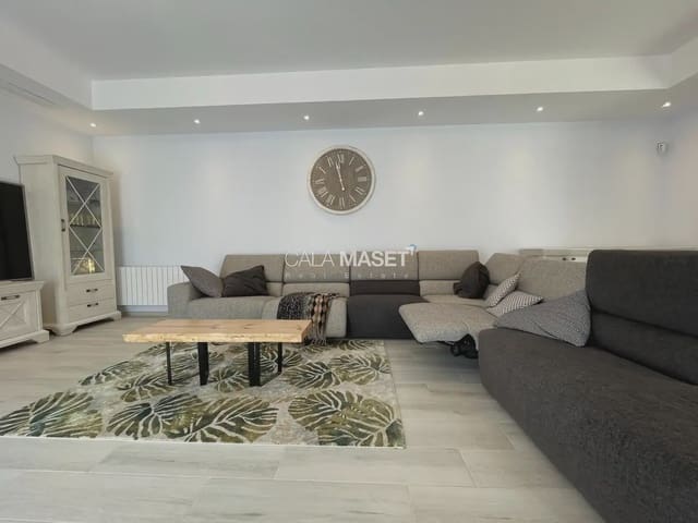 5 slaapkamer Villa te koop in Platja d'Aro, Castell-Platja d'Aro met zwembad garage - € 1.350.000 (Ref: 9890814)