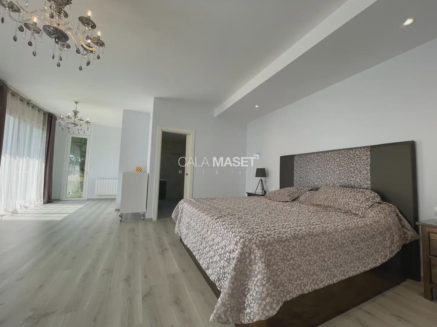 5 slaapkamer Villa te koop in Platja d'Aro met zwembad garage - € 1.350.000 (Ref: 9890814)