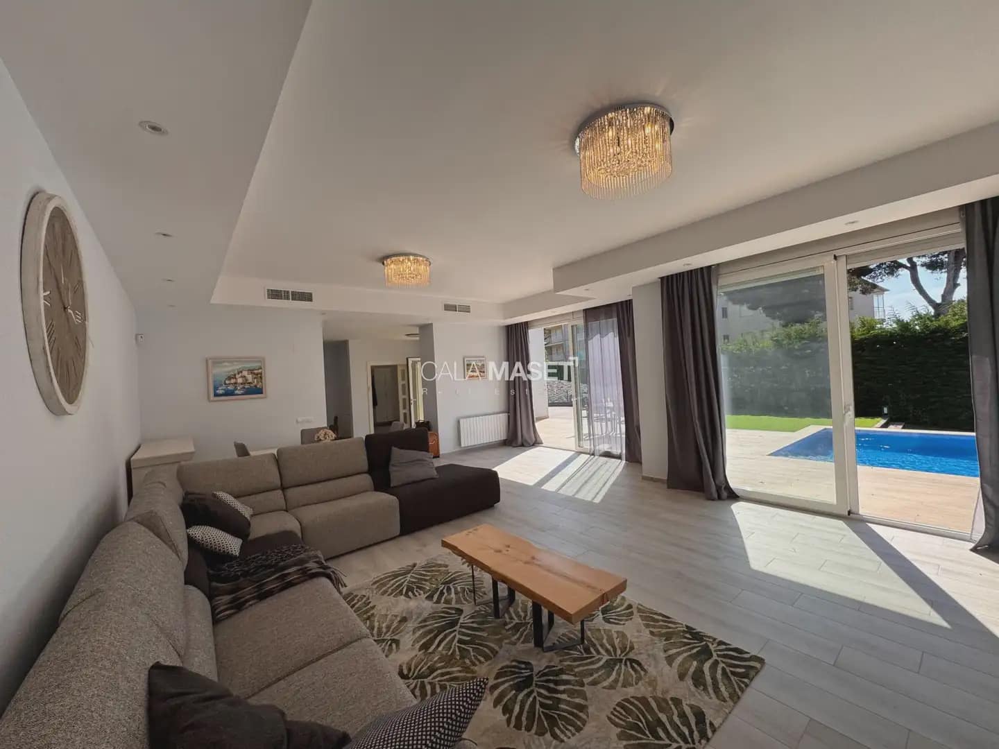 5 slaapkamer Villa te koop in Platja d'Aro met zwembad garage - € 1.350.000 (Ref: 9890814)