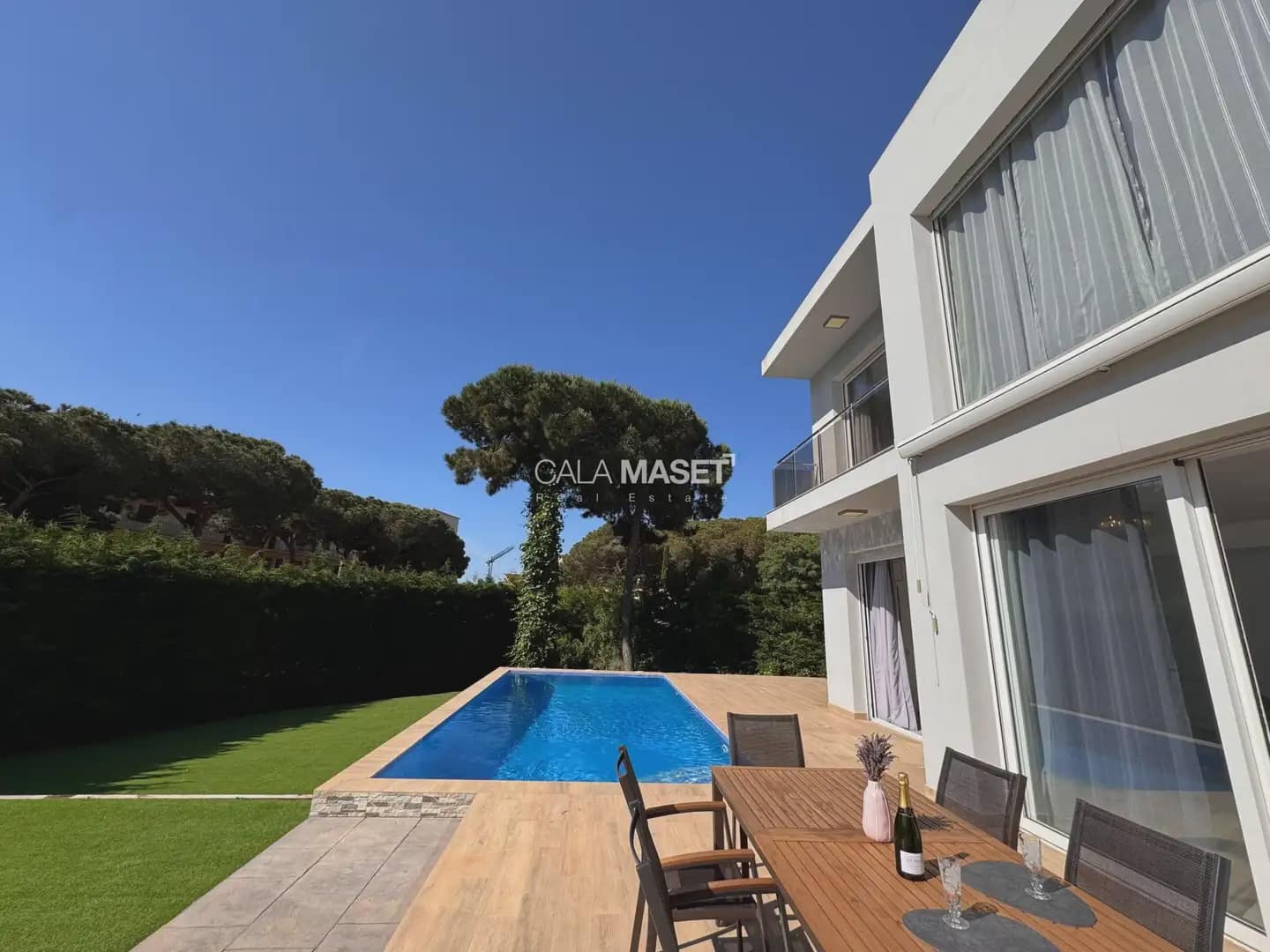 5 slaapkamer Villa te koop in Platja d'Aro met zwembad garage - € 1.350.000 (Ref: 9890814)