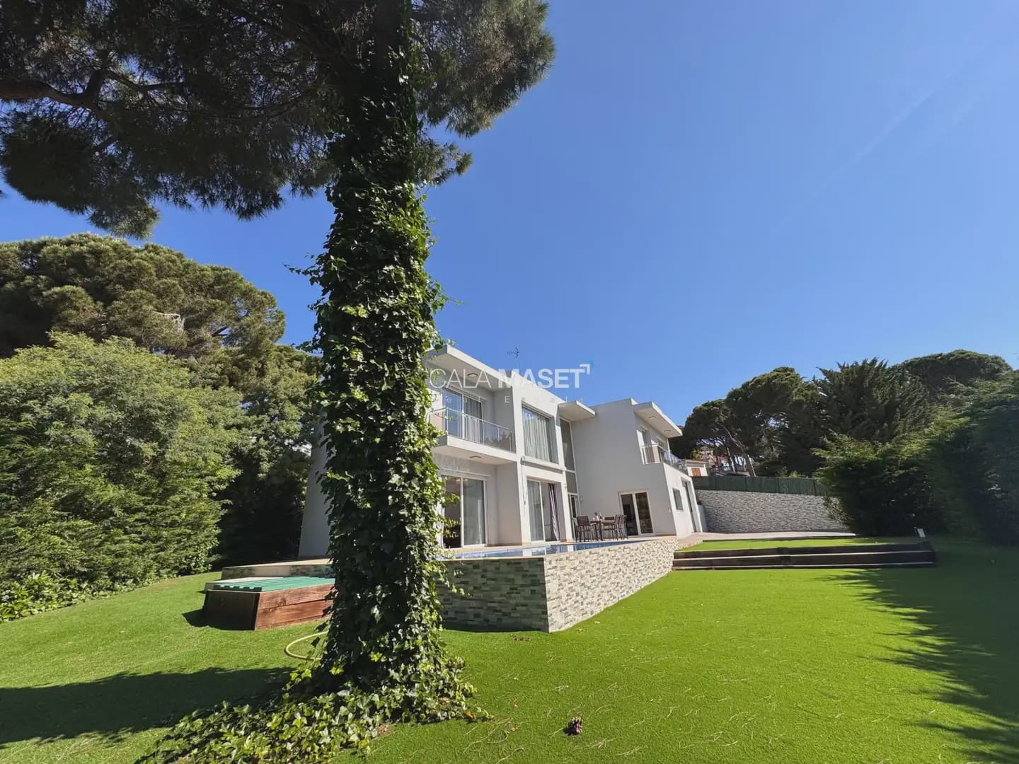 5 slaapkamer Villa te koop in Platja d'Aro met zwembad garage - € 1.350.000 (Ref: 9890814)