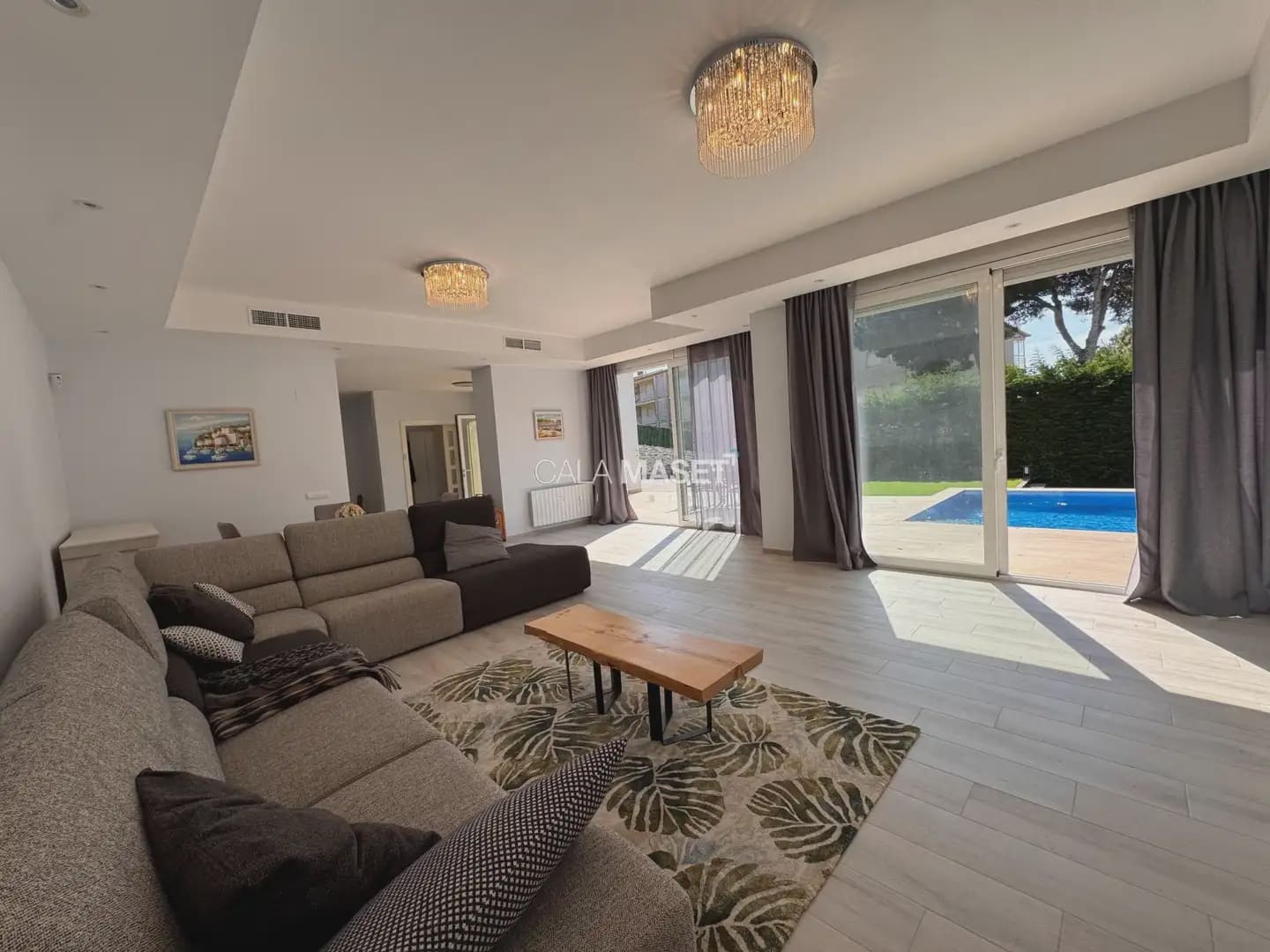 5 slaapkamer Villa te koop in Platja d'Aro met zwembad garage - € 1.350.000 (Ref: 9890814)