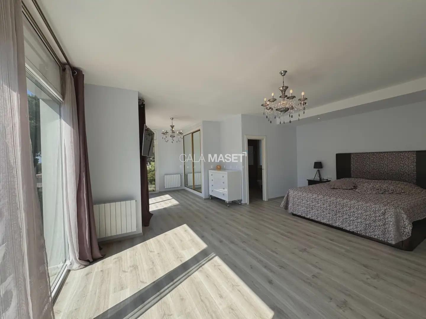 5 slaapkamer Villa te koop in Platja d'Aro met zwembad garage - € 1.350.000 (Ref: 9890814)