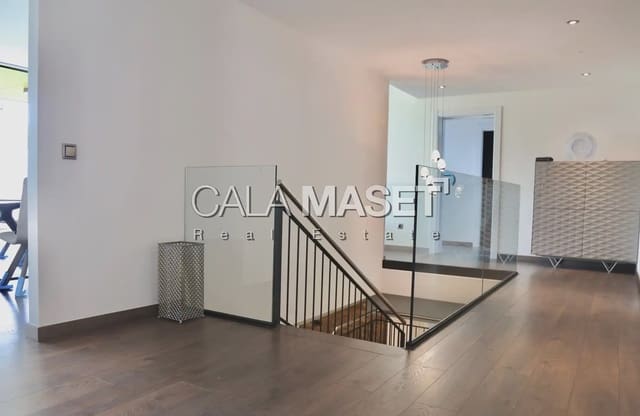 3 soveværelse Lejlighed til salg i Platja d'Aro, Castell-Platja d'Aro med garage - € 1.950.000 (Ref: 9890815)