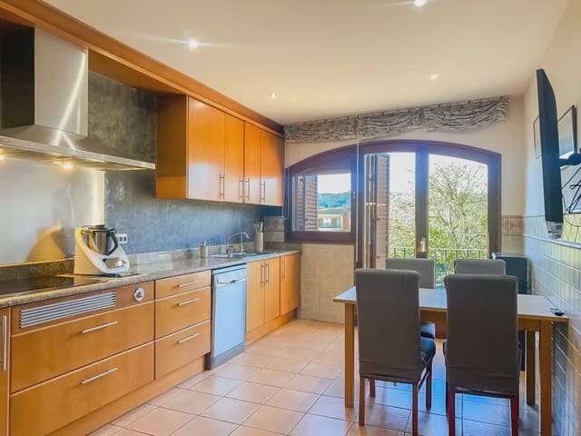 3 soverom Hus til salgs i Calonge i Sant Antoni med garasje - € 760 000 (Ref: 9890826)