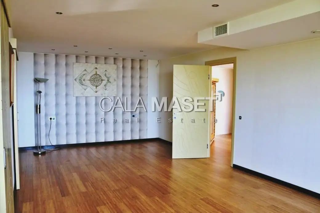 5 bedroom Villa for sale in Castell-Platja d'Aro with pool garage - € 2,100,000 (Ref: 9890828)