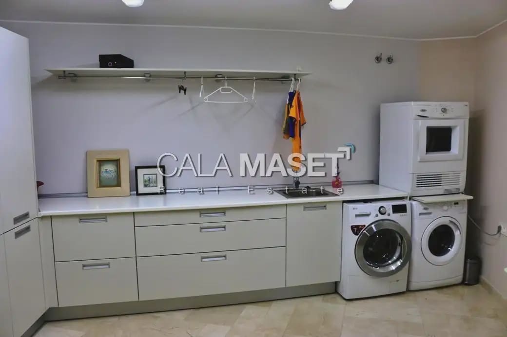 5 bedroom Villa for sale in Castell-Platja d'Aro with pool garage - € 2,100,000 (Ref: 9890828)