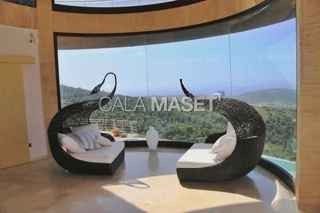 Chalet de 5 habitaciones en Castell d'Aro, Castell-Platja d'Aro en venta con piscina garaje - 2.100.000 € (Ref: 9890828)