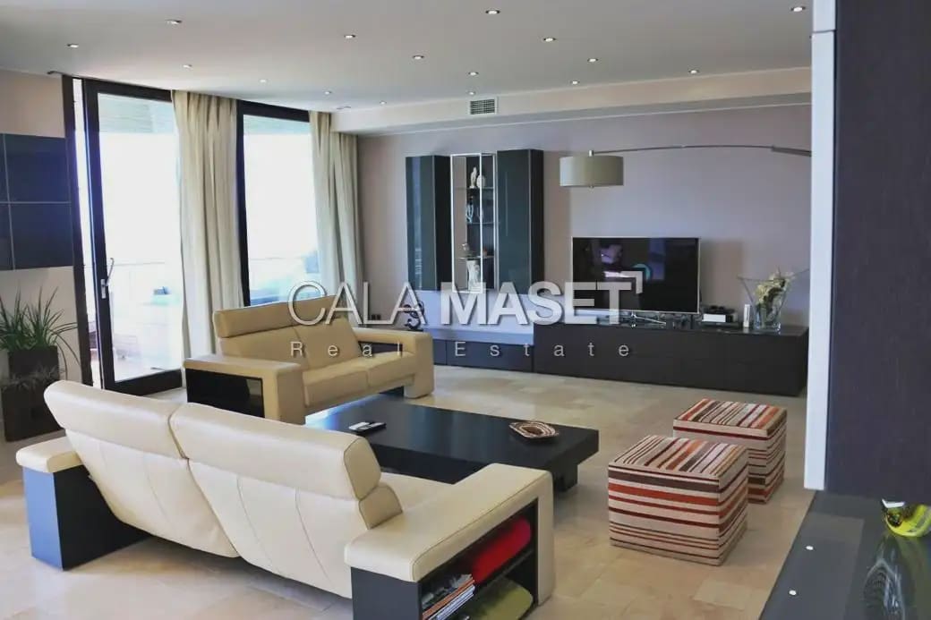 5 bedroom Villa for sale in Castell-Platja d'Aro with pool garage - € 2,100,000 (Ref: 9890828)