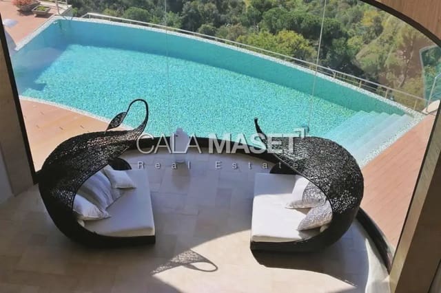 Chalet de 5 habitaciones en Castell d'Aro, Castell-Platja d'Aro en venta con piscina garaje - 2.100.000 € (Ref: 9890828)