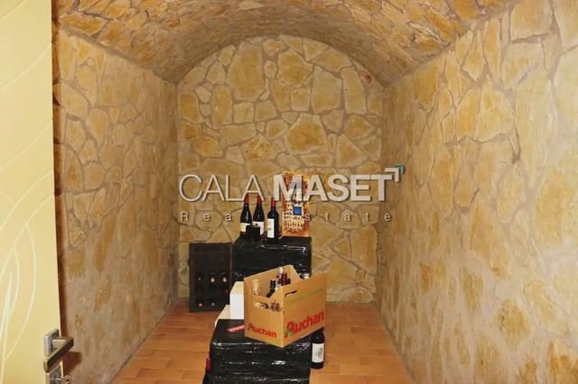 Chalet de 5 habitaciones en Castell d'Aro, Castell-Platja d'Aro en venta con piscina garaje - 2.100.000 € (Ref: 9890828)