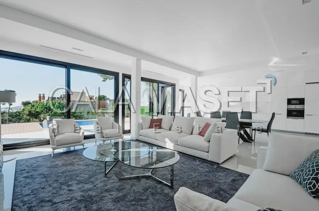 4 slaapkamer Villa te koop in Platja d'Aro met zwembad garage - € 2.650.000 (Ref: 9890832)
