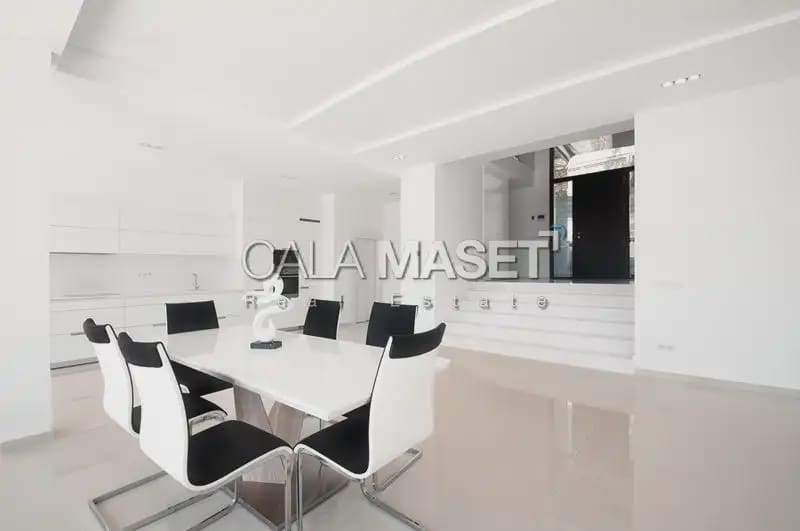 4 slaapkamer Villa te koop in Platja d'Aro met zwembad garage - € 2.650.000 (Ref: 9890832)