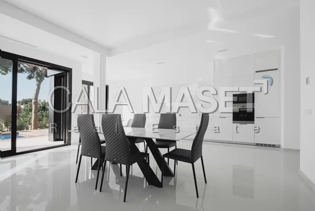 4 slaapkamer Villa te koop in Platja d'Aro met zwembad garage - € 2.650.000 (Ref: 9890832)
