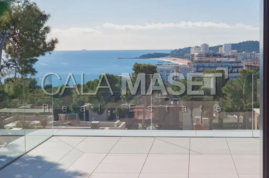 4 slaapkamer Villa te koop in Platja d'Aro met zwembad garage - € 2.650.000 (Ref: 9890832)