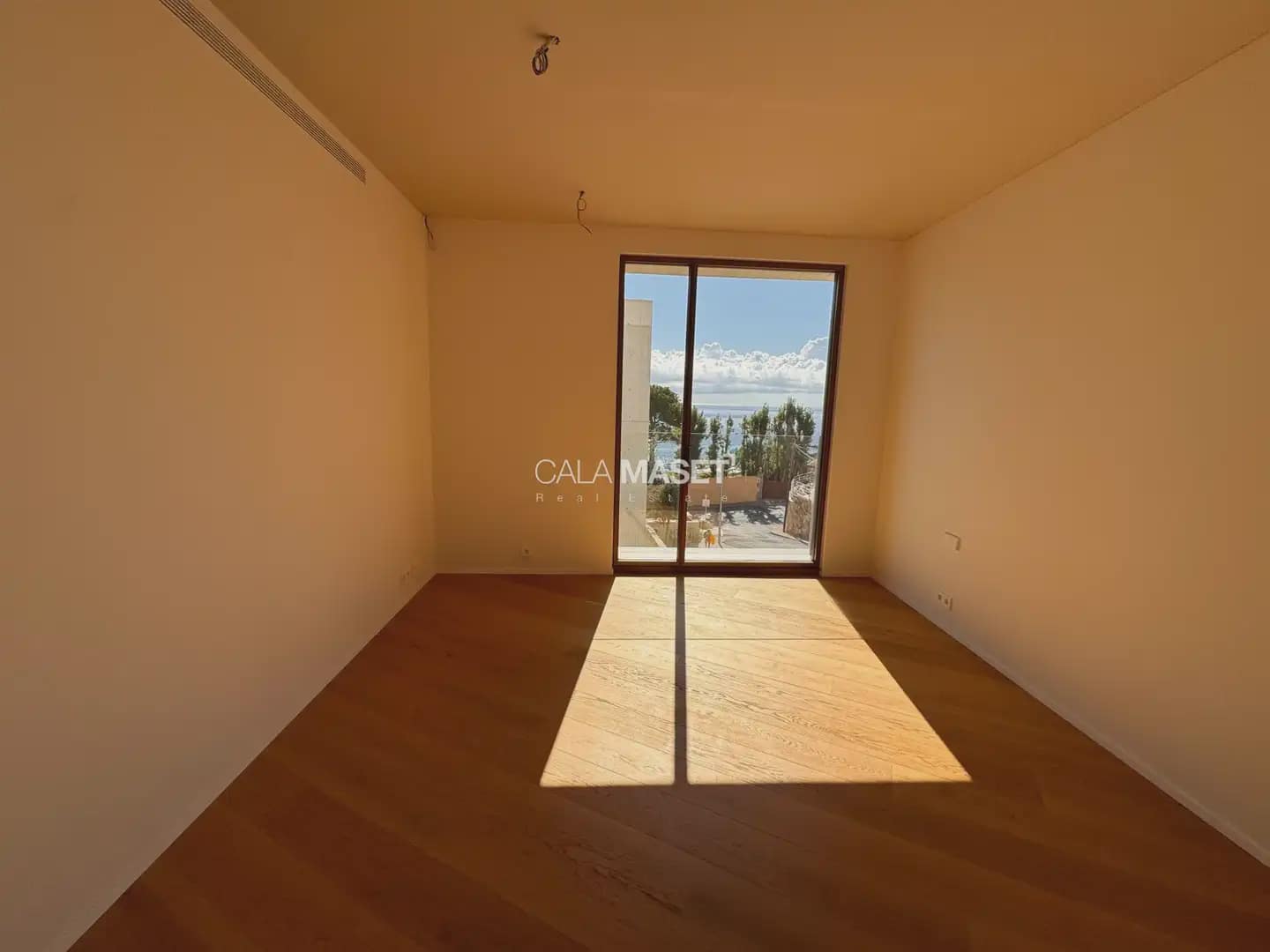 Strandlejlighed til salg i Sant Feliu de Guixols med swimmingpool garage - € 2.840.000 (Ref: 9890835)