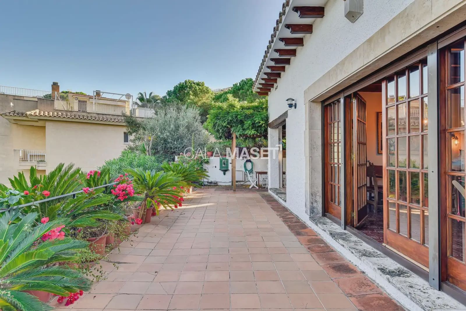 6 soveværelse Villa til salg i Sant Feliu de Guixols med garage - € 2.800.000 (Ref: 9890837)