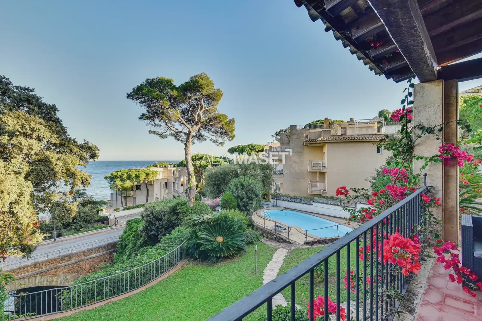 6 soveværelse Villa til salg i Sant Feliu de Guixols med garage - € 2.800.000 (Ref: 9890837)