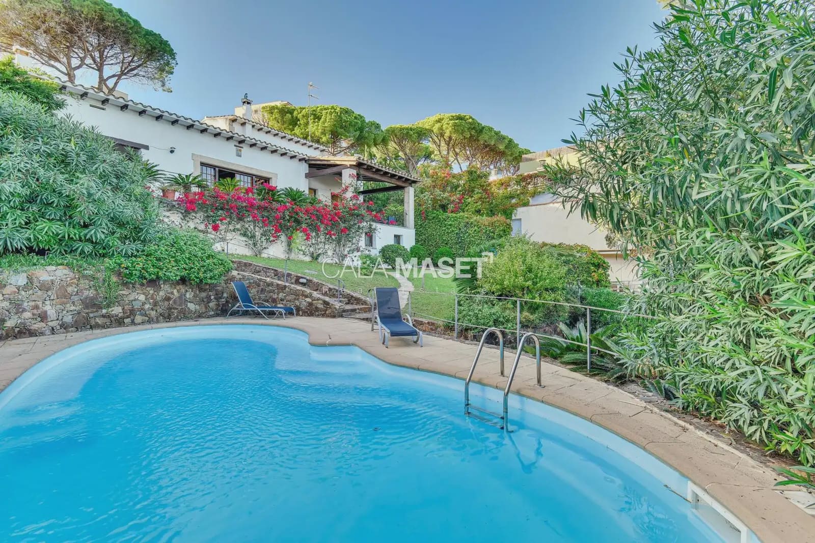 6 soveværelse Villa til salg i Sant Feliu de Guixols med garage - € 2.800.000 (Ref: 9890837)