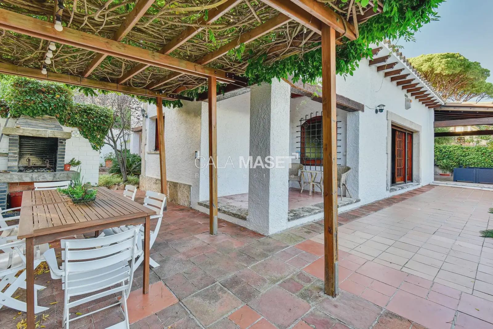 6 soveværelse Villa til salg i Sant Feliu de Guixols med garage - € 2.800.000 (Ref: 9890837)