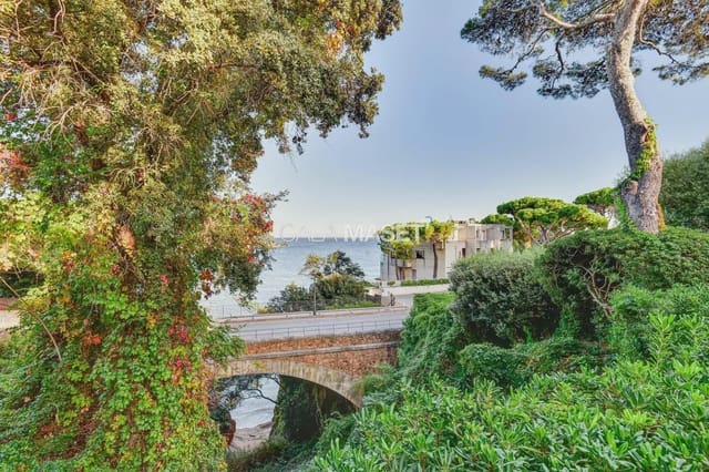 6 soveværelse Villa til salg i Sant Feliu de Guíxols med garage - € 2.800.000 (Ref: 9890837)