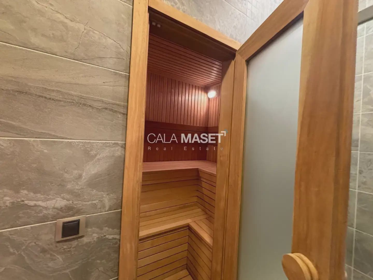 3 sypialnia Dom na sprzedaż w Lloret de Mar z garażem - 1 100 000 € (Ref: 9890838)