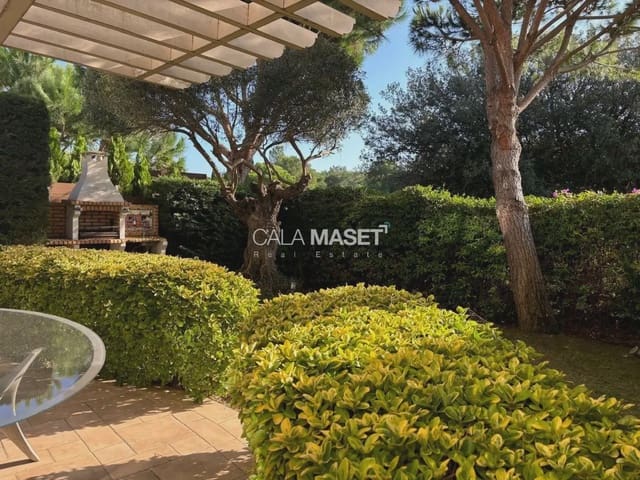 3 sypialnia Dom na sprzedaż w Santa Clotilde, Lloret de Mar z garażem - 1 100 000 € (Ref: 9890838)
