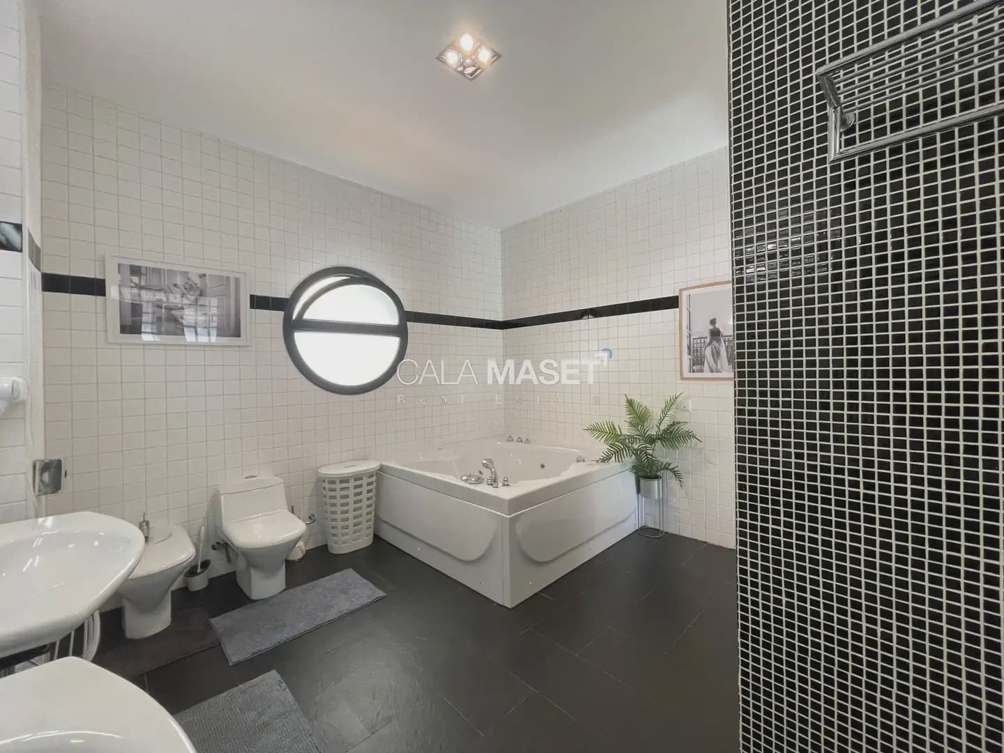 4 soverom Villa til salgs i Sant Feliu de Guixols med svømmebasseng garasje - € 1 680 000 (Ref: 9890839)