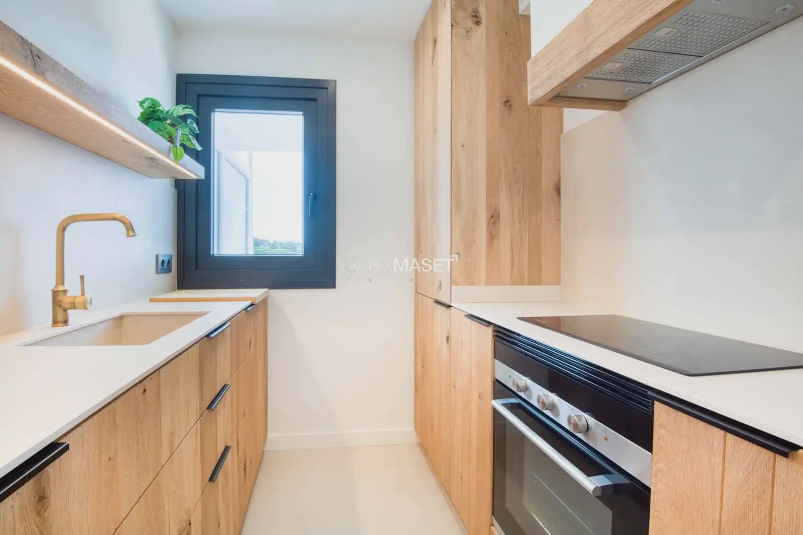 2 soverom Strandleiligheter til salgs i Castell-Platja d'Aro med garasje - € 275 000 (Ref: 9890841)
