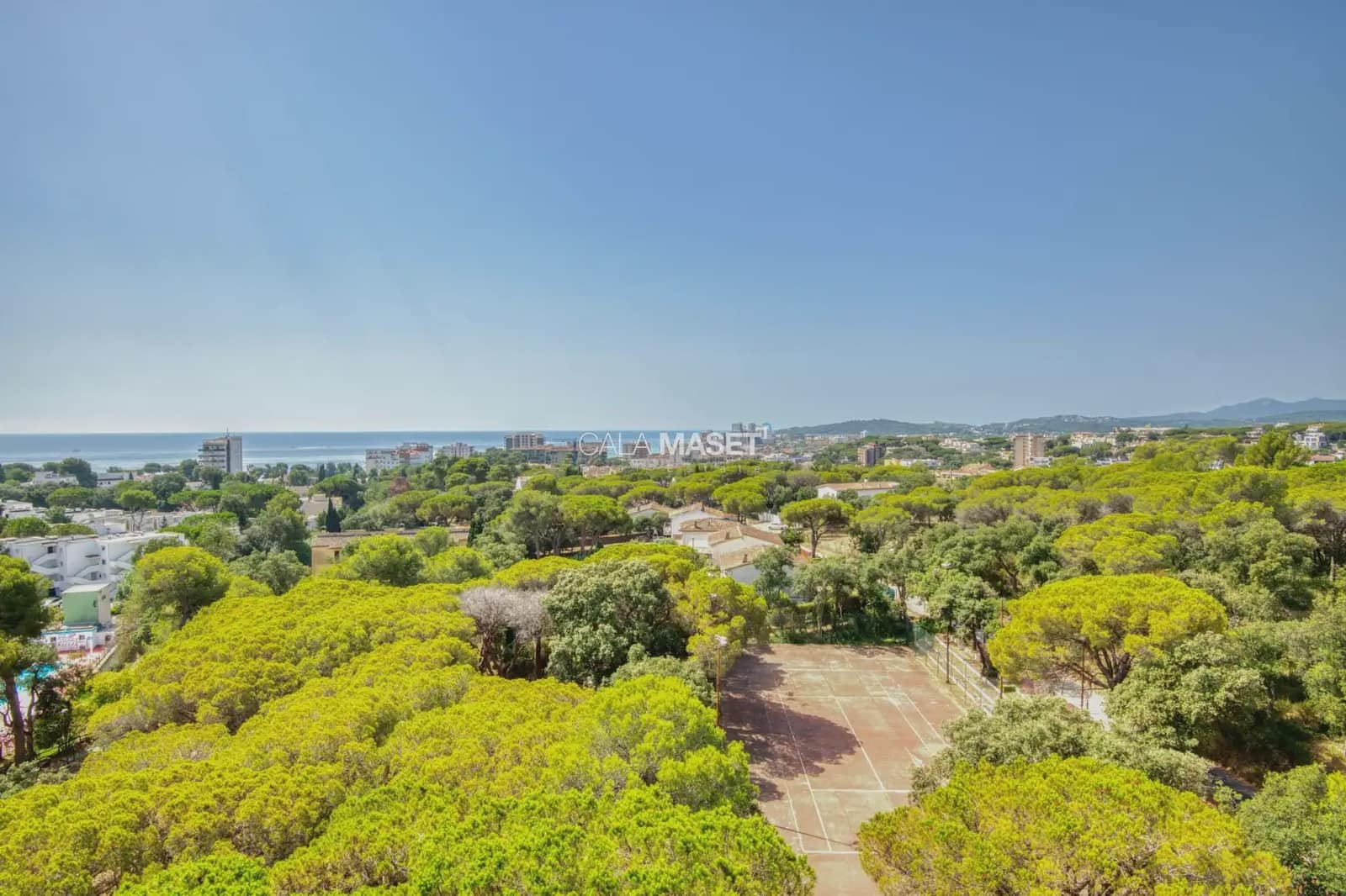 2 soverom Strandleiligheter til salgs i Castell-Platja d'Aro med garasje - € 275 000 (Ref: 9890841)