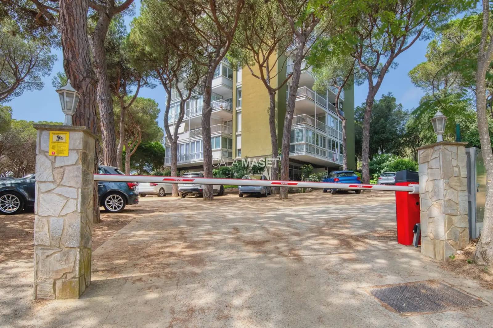 2 soverom Strandleiligheter til salgs i Castell-Platja d'Aro med garasje - € 275 000 (Ref: 9890841)