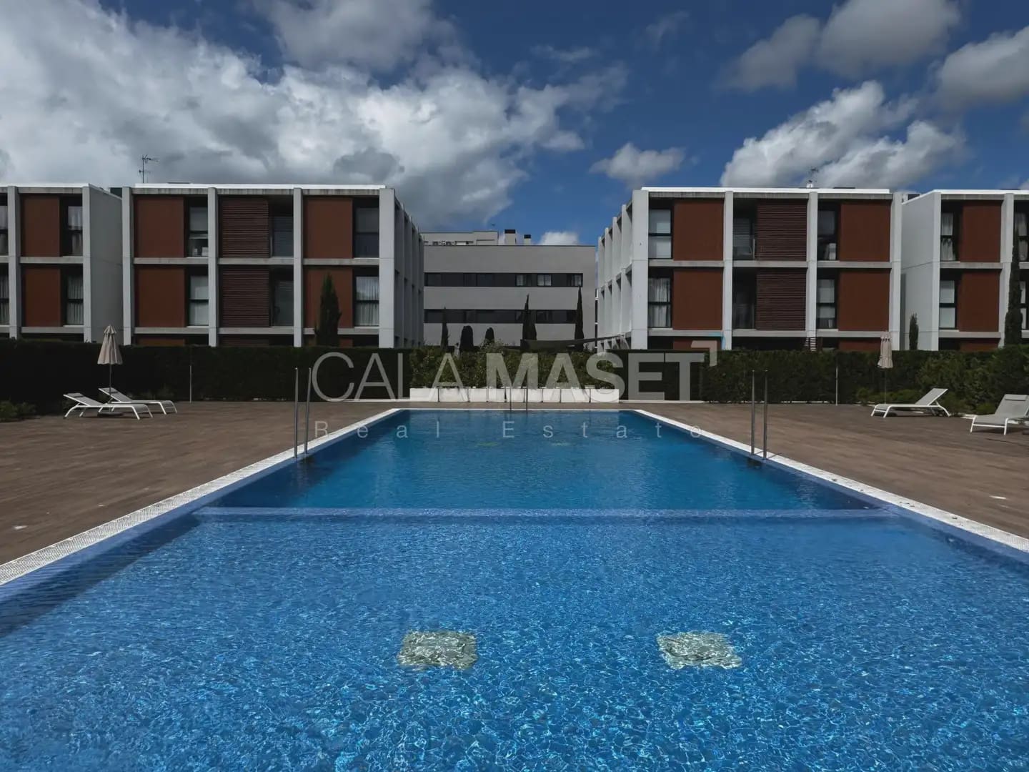 3 sypialnia Penthouse na sprzedaż w Platja d'Aro z basenem garażem - 460 000 € (Ref: 9890842)