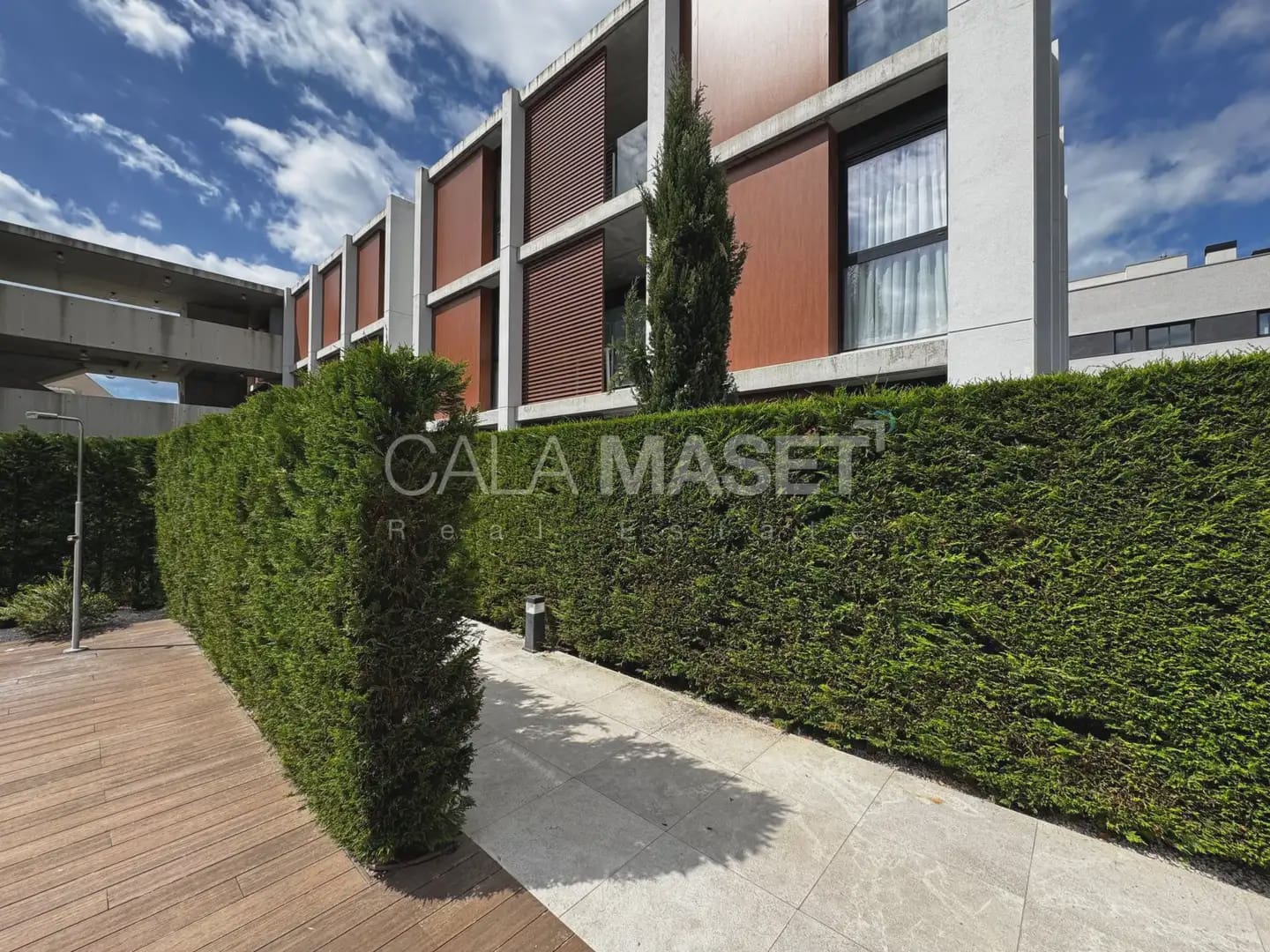 3 sypialnia Penthouse na sprzedaż w Platja d'Aro z basenem garażem - 460 000 € (Ref: 9890842)