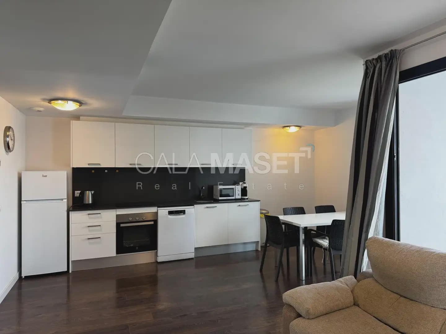 3 sypialnia Penthouse na sprzedaż w Platja d'Aro z basenem garażem - 460 000 € (Ref: 9890842)