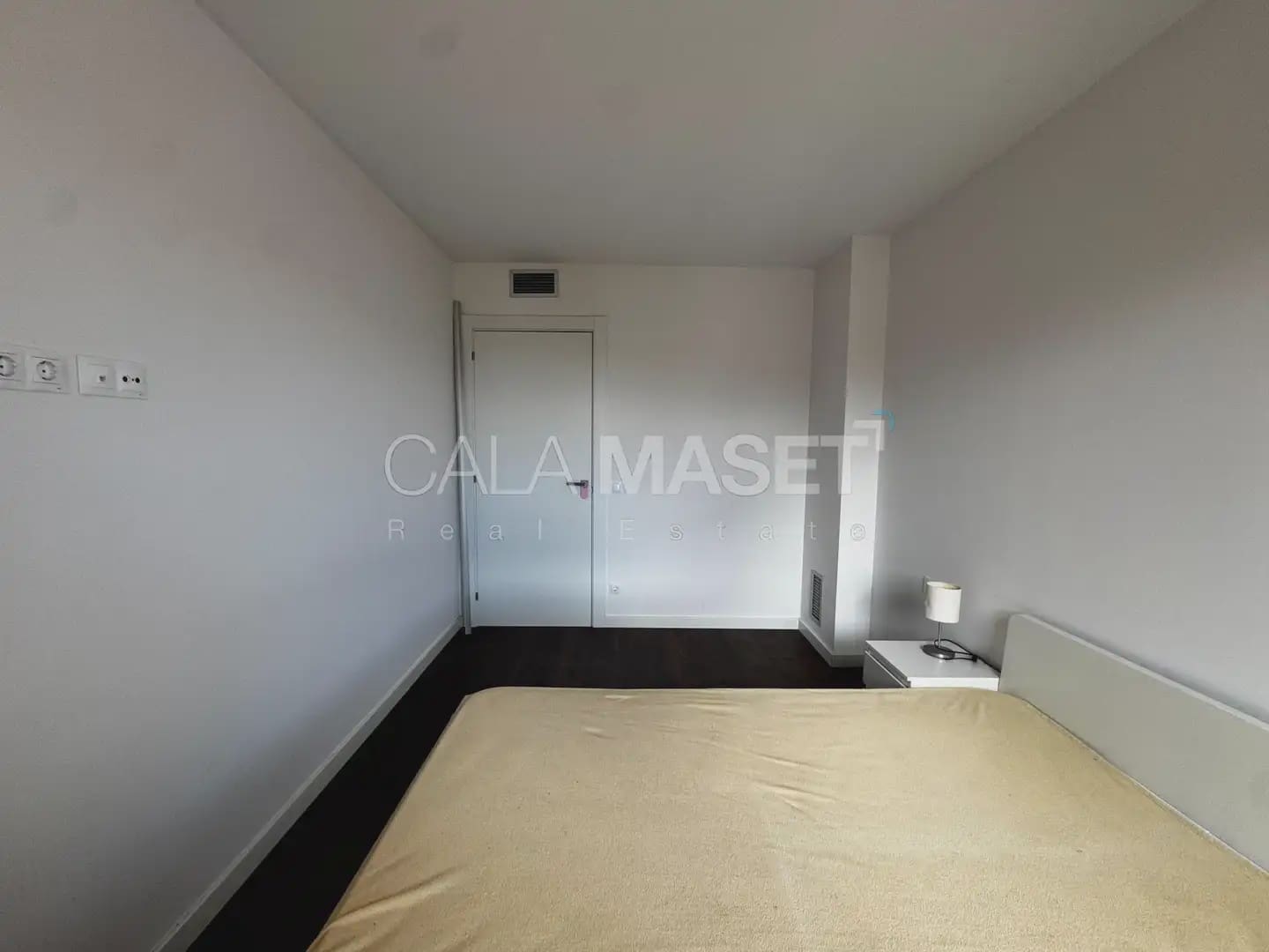 3 sypialnia Penthouse na sprzedaż w Platja d'Aro z basenem garażem - 460 000 € (Ref: 9890842)