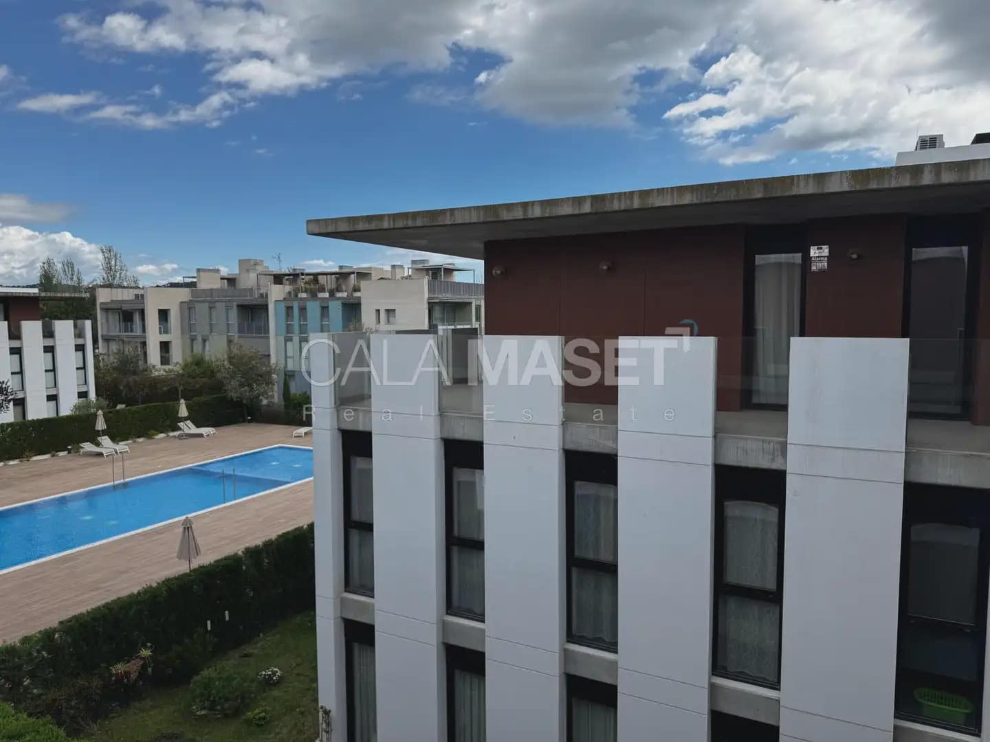 3 sypialnia Penthouse na sprzedaż w Platja d'Aro z basenem garażem - 460 000 € (Ref: 9890842)