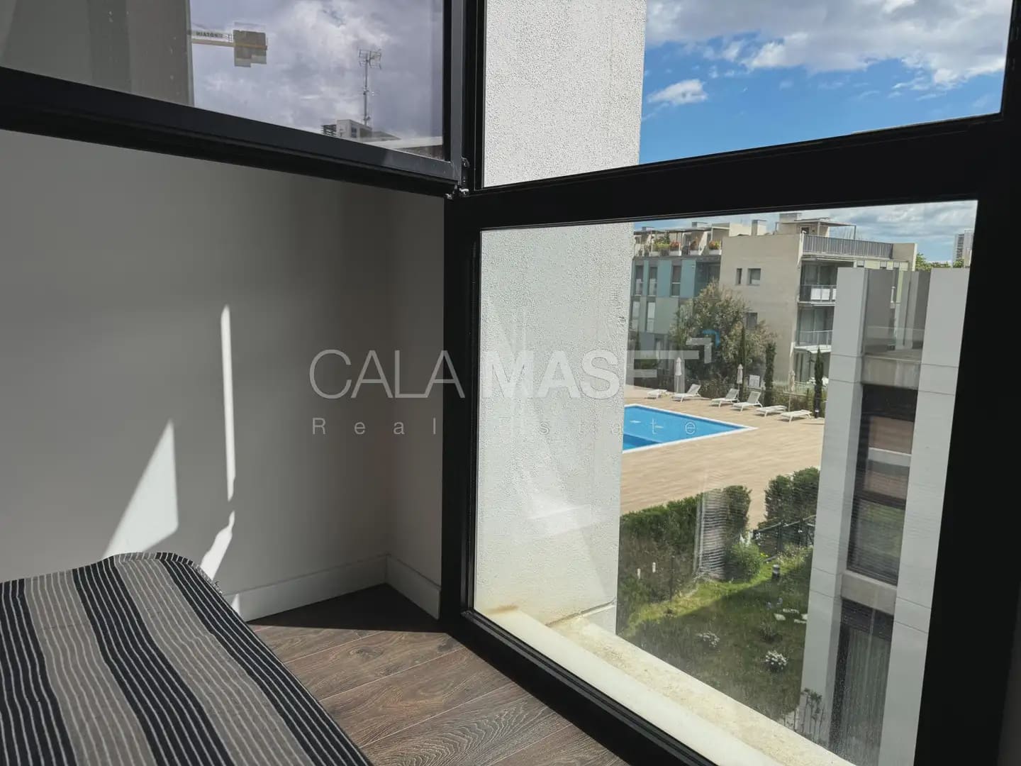 3 sypialnia Penthouse na sprzedaż w Platja d'Aro z basenem garażem - 460 000 € (Ref: 9890842)