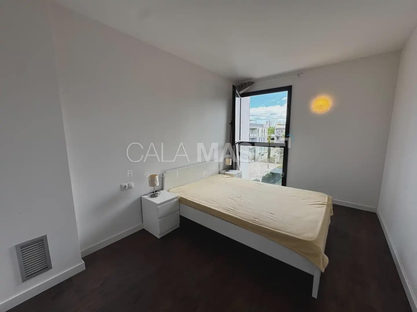 3 sypialnia Penthouse na sprzedaż w Platja d'Aro z basenem garażem - 460 000 € (Ref: 9890842)