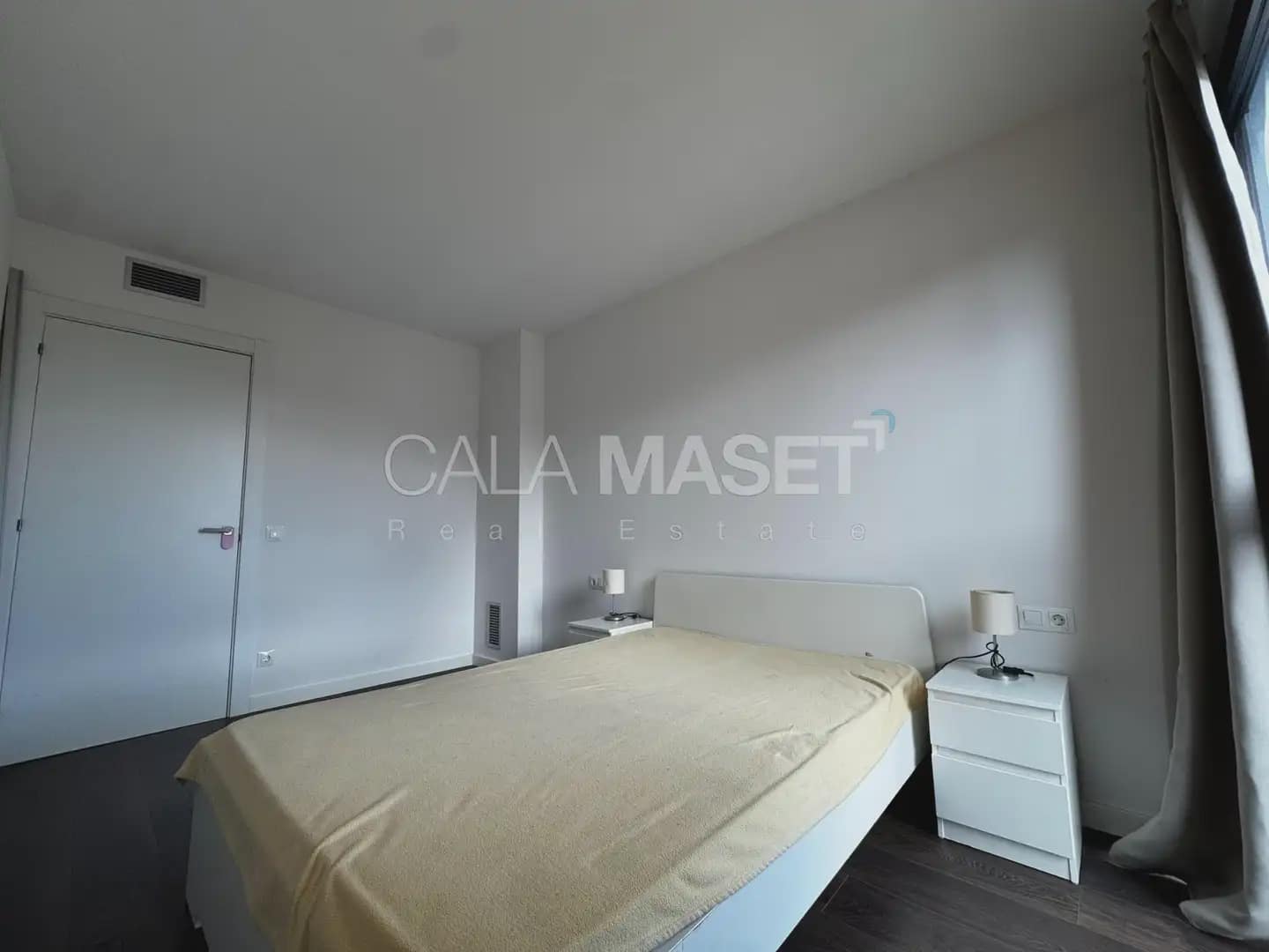 3 sypialnia Penthouse na sprzedaż w Platja d'Aro z basenem garażem - 460 000 € (Ref: 9890842)