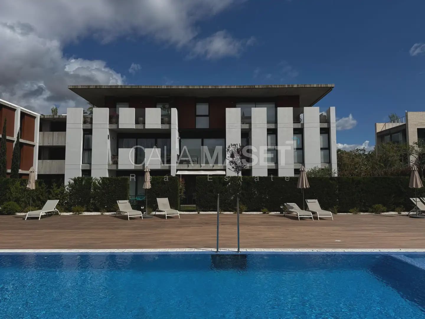 3 sypialnia Penthouse na sprzedaż w Platja d'Aro z basenem garażem - 460 000 € (Ref: 9890842)