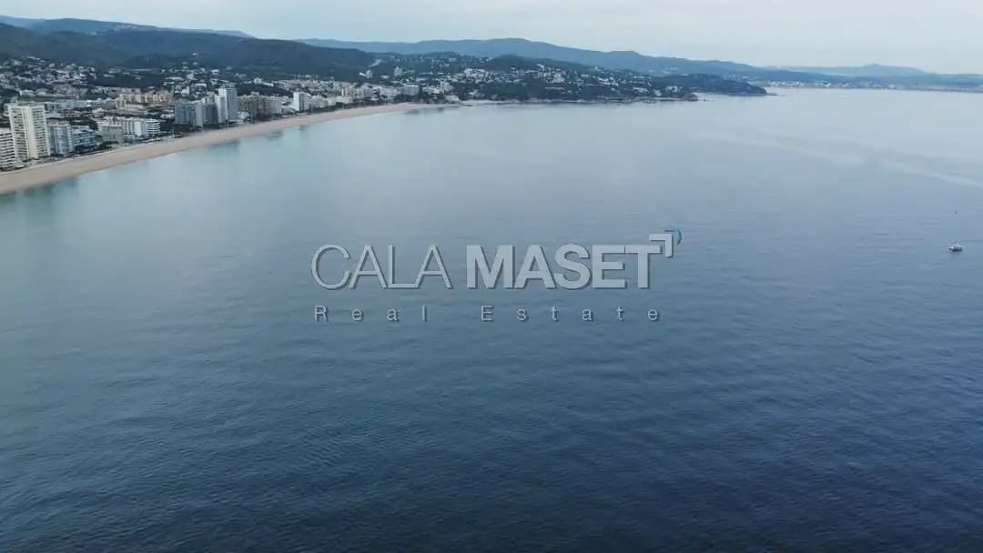 Piso de 3 habitaciones en Platja d'Aro en venta con garaje - 825.000 € (Ref: 9890843)