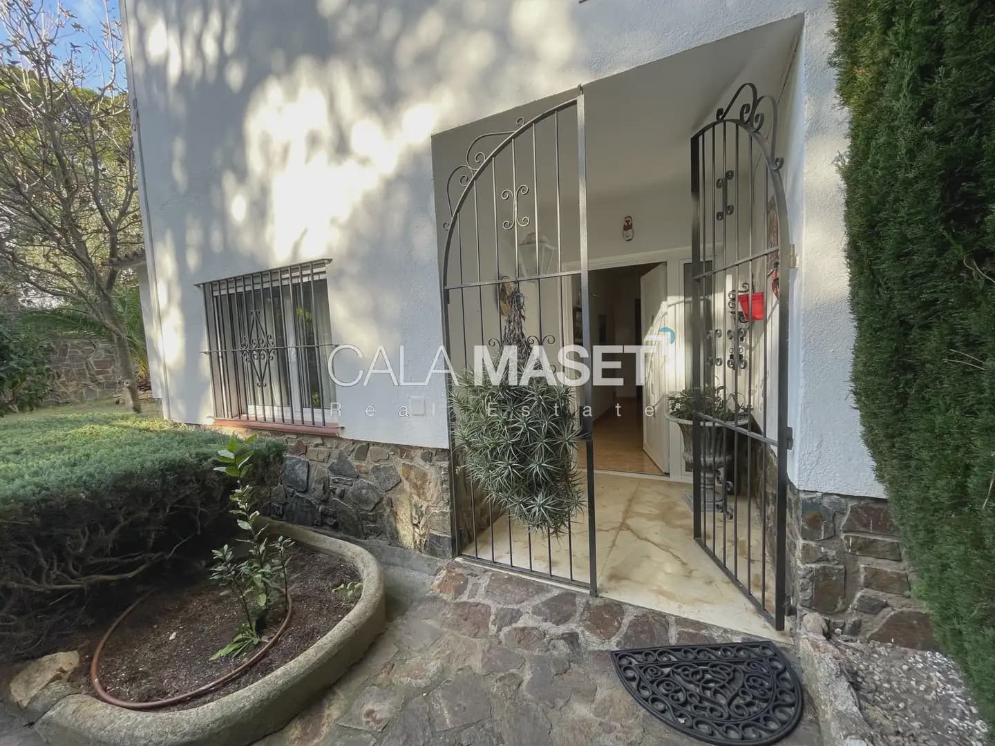 7 soveværelse Villa til salg i Sant Feliu de Guixols med swimmingpool garage - € 850.000 (Ref: 9890848)