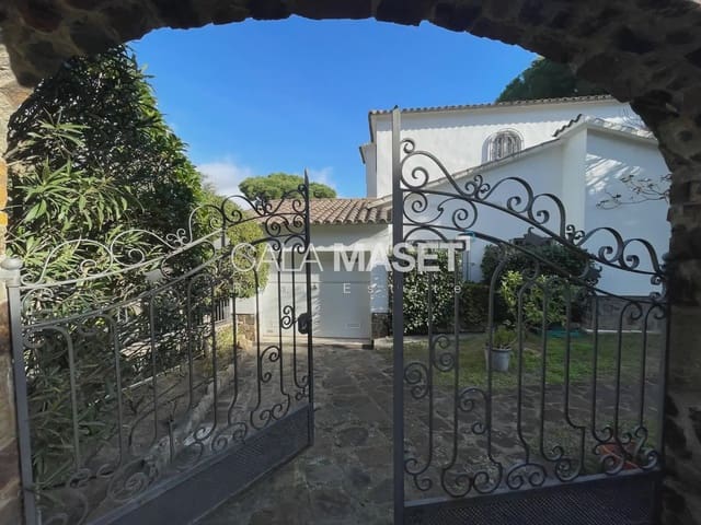 7 soveværelse Villa til salg i Sant Feliu de Guíxols med swimmingpool garage - € 850.000 (Ref: 9890848)