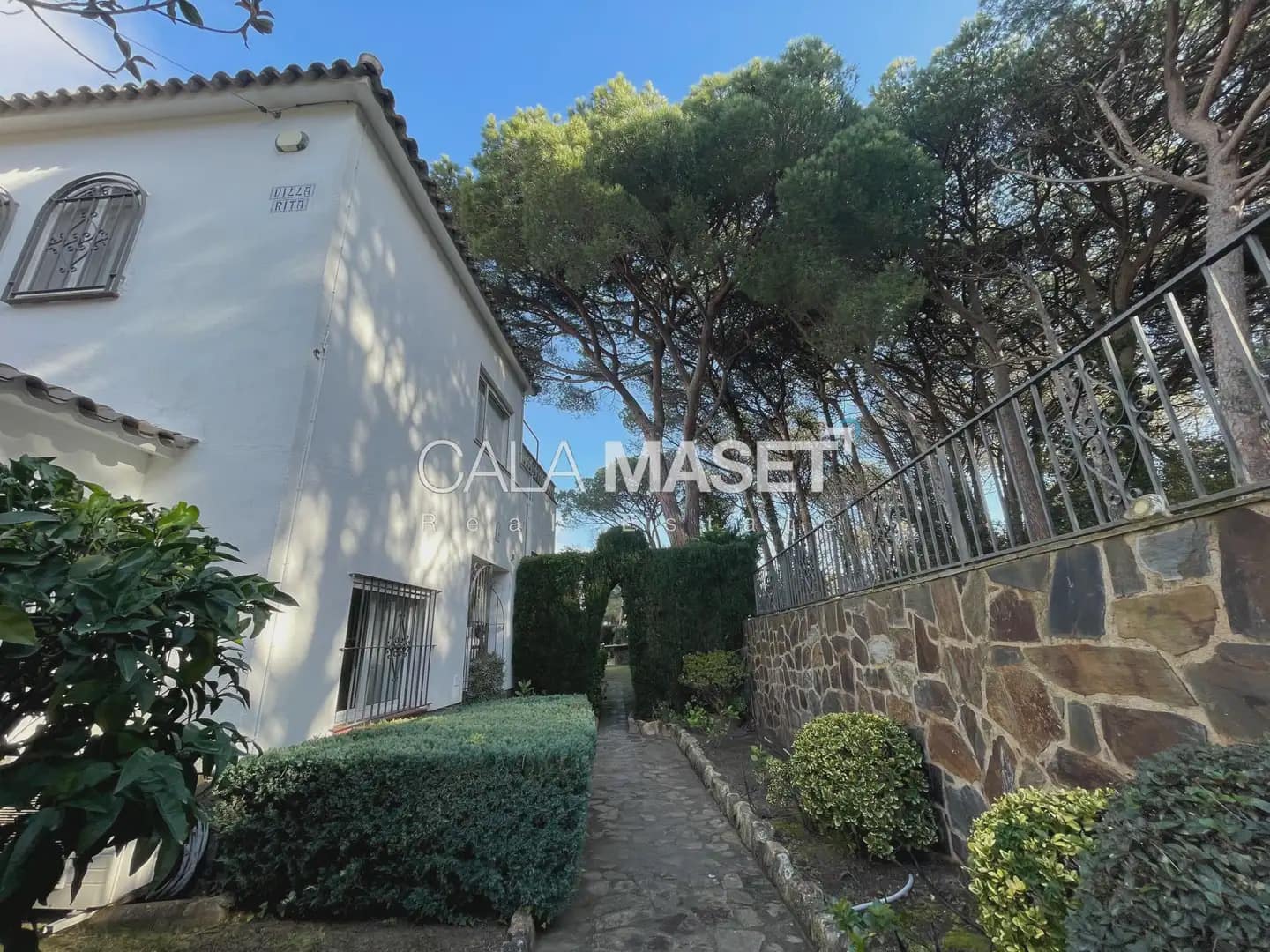 7 soveværelse Villa til salg i Sant Feliu de Guixols med swimmingpool garage - € 850.000 (Ref: 9890848)
