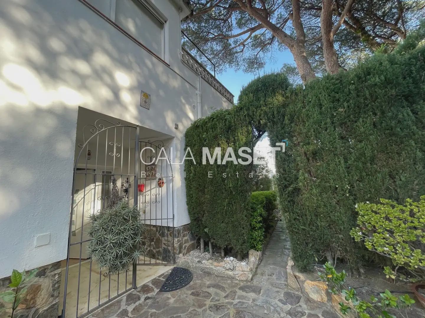 7 soveværelse Villa til salg i Sant Feliu de Guixols med swimmingpool garage - € 850.000 (Ref: 9890848)