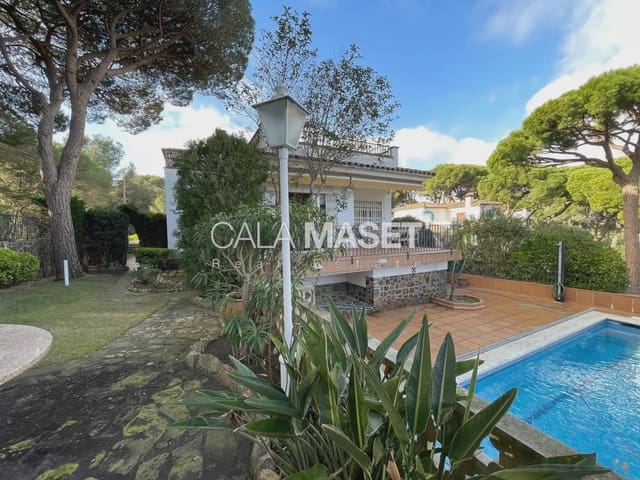 7 soveværelse Villa til salg i Sant Feliu de Guíxols med swimmingpool garage - € 850.000 (Ref: 9890848)