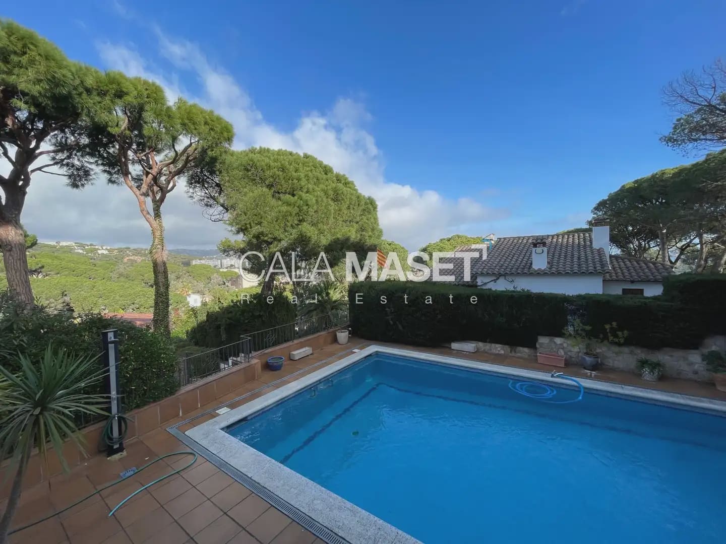 7 soveværelse Villa til salg i Sant Feliu de Guixols med swimmingpool garage - € 850.000 (Ref: 9890848)